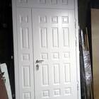 Белая МДФ дверь с фрамугой