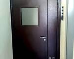 Наши работы: остекленная тамбурная дверь в «карман» на несколько квартир