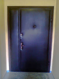 Однопольная тамбурная дверь